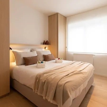 Daire Huswell - Located With Parking In *