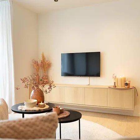Huswell - Located With Parking In Apartment Knokke-Heist